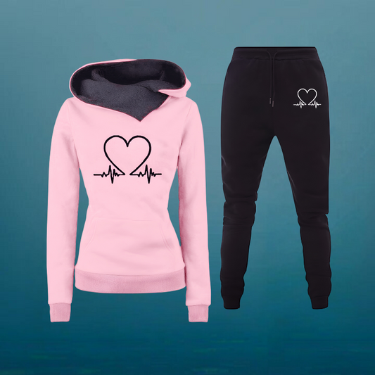 Pulssæt® | Træningsdragt - Behagelig fleece med kærligt design